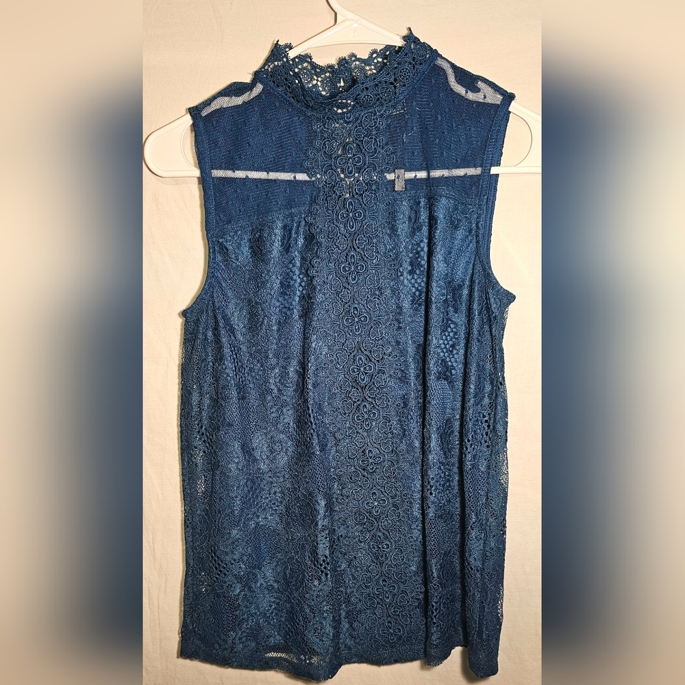 Romantic style blue lace t-shirt